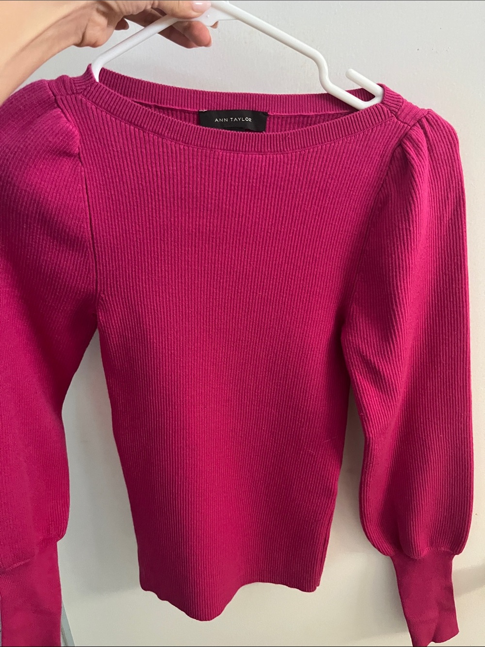 Ann Taylor Fuchsia Ribbed Puff-Sleeve Crewneck Sweater xs
